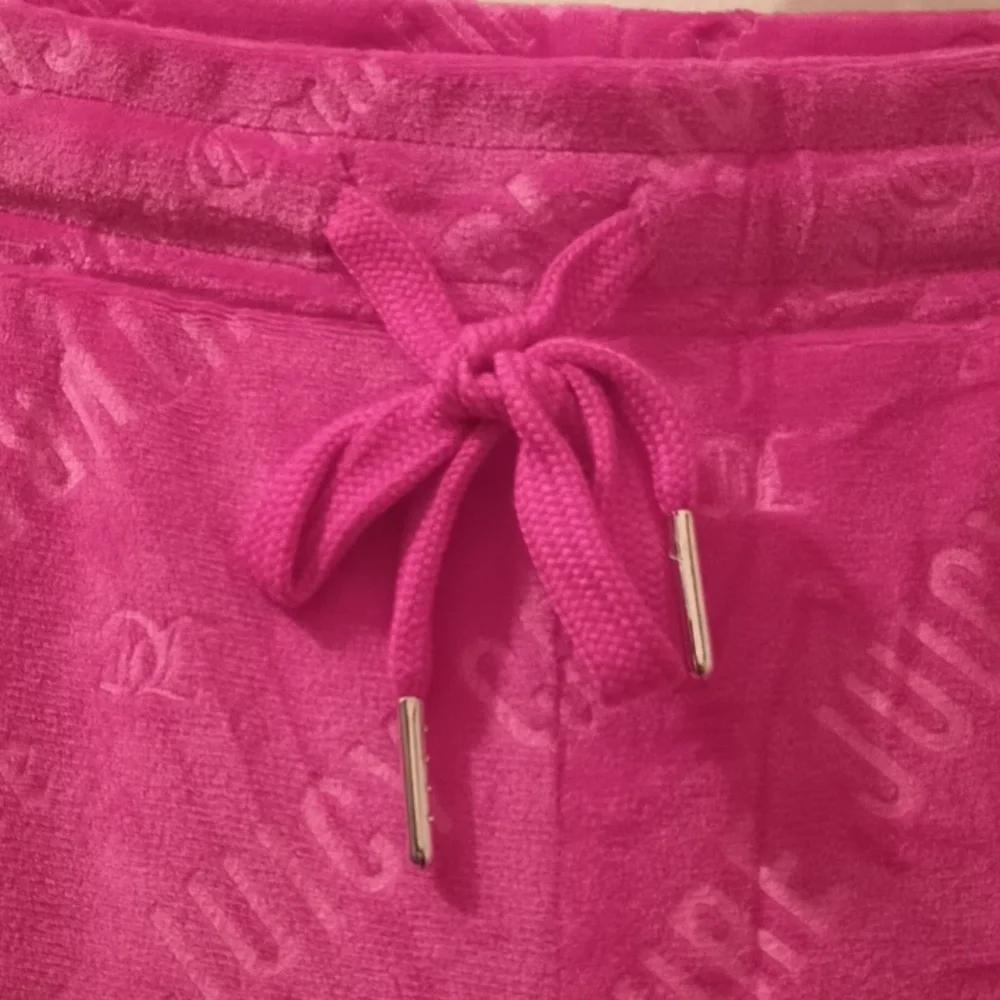 Juicy Couture lounging pants and top - Picture 5 of 5
